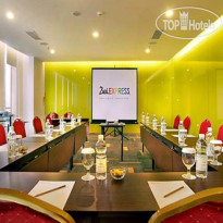 Zuri Express Mangga Dua 