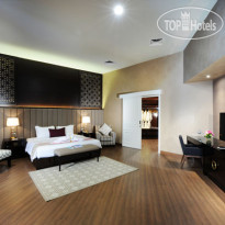 Discovery Hotel & Convention Ancol