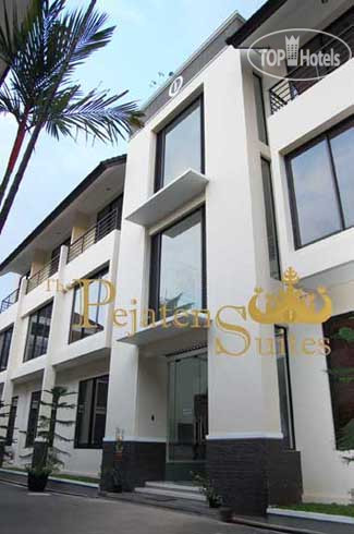 Hotelier's photos The Pejaten Suites 2*