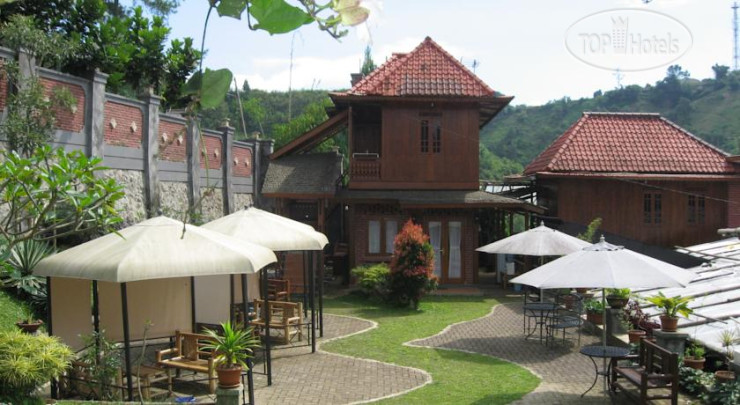 Hotel photo Bantal Guling Villa 1*