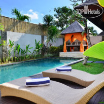 The Khayangan Dreams Villa Kerobokan Открытый бассейн