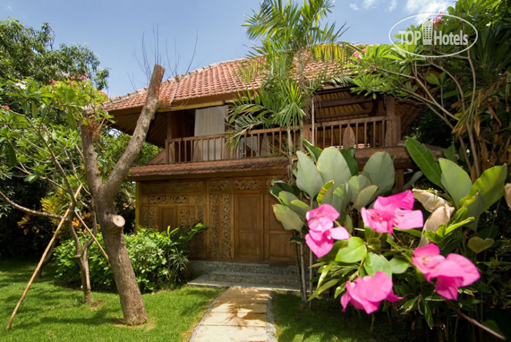 Hotelier's photos Pondok Sari Beach Bungalow Resort & Spa 4*