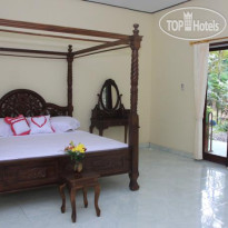 Rising Star Beach Resort Amed