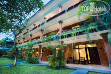 Graha Cakra Hotel 3*