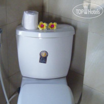 Bubu Racok Homestay Туалет