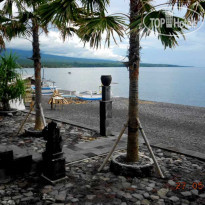 Amed Beach Villa 
