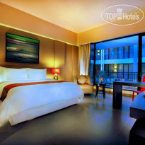 100 Sunset 2 Hotel