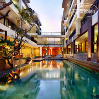 100 Sunset 2 Hotel