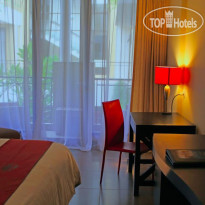 100 Sunset 2 Hotel