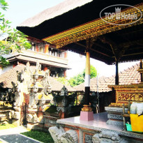 Tunjung Bungalows