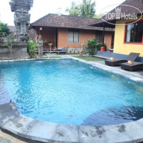 Budi House Bungalows
