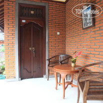 Budi House Bungalows