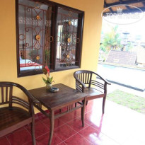 Budi House Bungalows