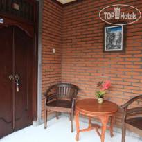 Budi House Bungalows