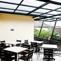 Grand Pondok Puri Ayu Кафе