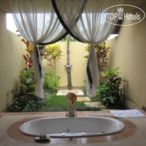 Aruna Villa