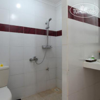 J Lestari Hotel