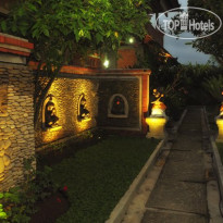 Three Dewi's Guest House