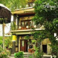 Three Dewi's Guest House