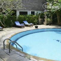 Anom Beach Inn Bungalows Бассейн