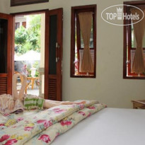 Warung Coco Poppies 2