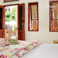 Warung Coco Poppies 2