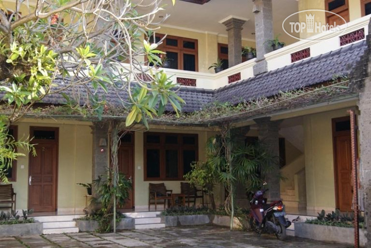 New photos from tourists Puri Bunga Inn 1*