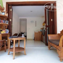 Pondok Krishna Poppies