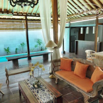 D lima Hotel & Villas 