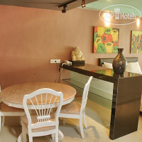 Marinos Place 