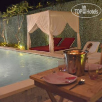 Pink Bali Hotel 