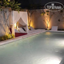 Pink Bali Hotel 