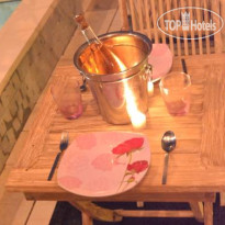 Pink Bali Hotel 