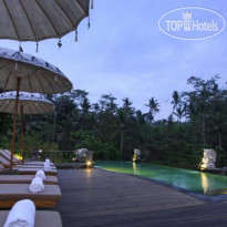 The Evitel Resort Ubud Бассейн