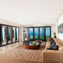 The Edge Villas Гостиная виллы The View