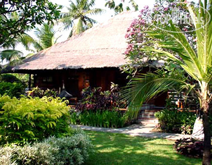 Hotel photo Legian Beach 4*