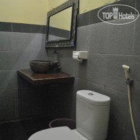 Dua Nina Homestay Ванная комната