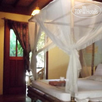 Flush Bungalows