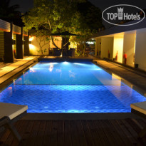 Griya Asri Hotel Бассейн