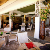 Meno Mojo Beach Resort 