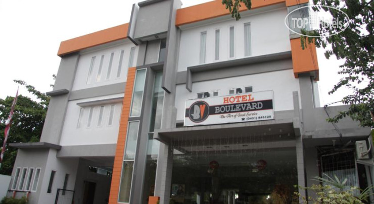 Boulevard Hotel