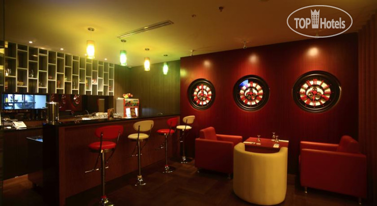 New photos from tourists Empress Hotel Makassar 2*