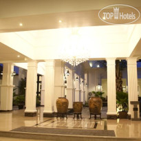 Colonial Hotel 
