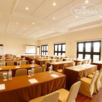 Colonial Hotel 