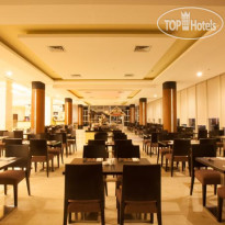 Grand Clarion Kendari Ресторан