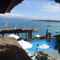 Coconuts Beach Resort 