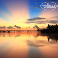 Turi Beach Resort Sunrise at Island Bar