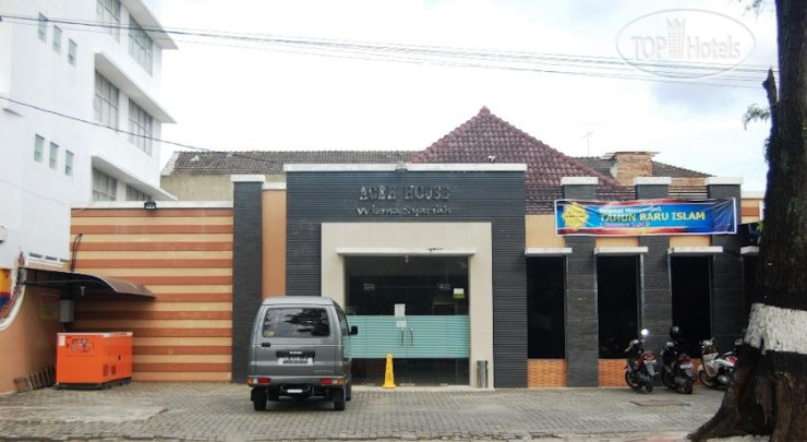 Hotelier's photos Aceh House Hotel Islami Wahid Hasyim 1*
