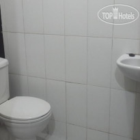 Wisma Syailendra Туалет