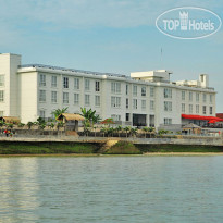 On The Rock Hotel